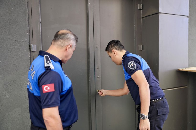 Çürümüş yumurta rezaleti: Belediye iki zincir marketi mühürledi