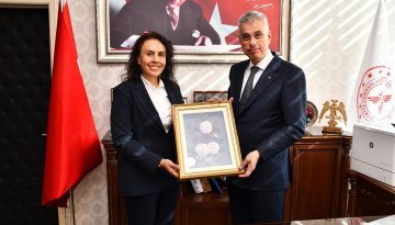 Sağlık Bakanı Memişoğlu ALKÜ'yü ziyaret etti