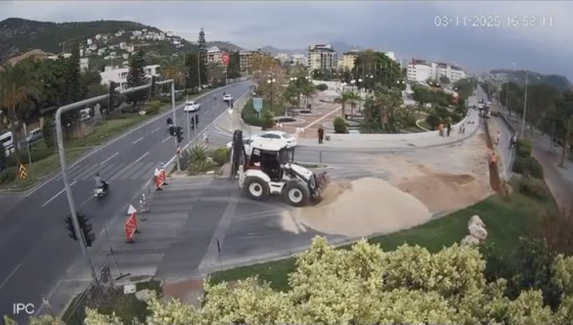 Atatürk Caddesi’ne tarihi kazma vuruldu