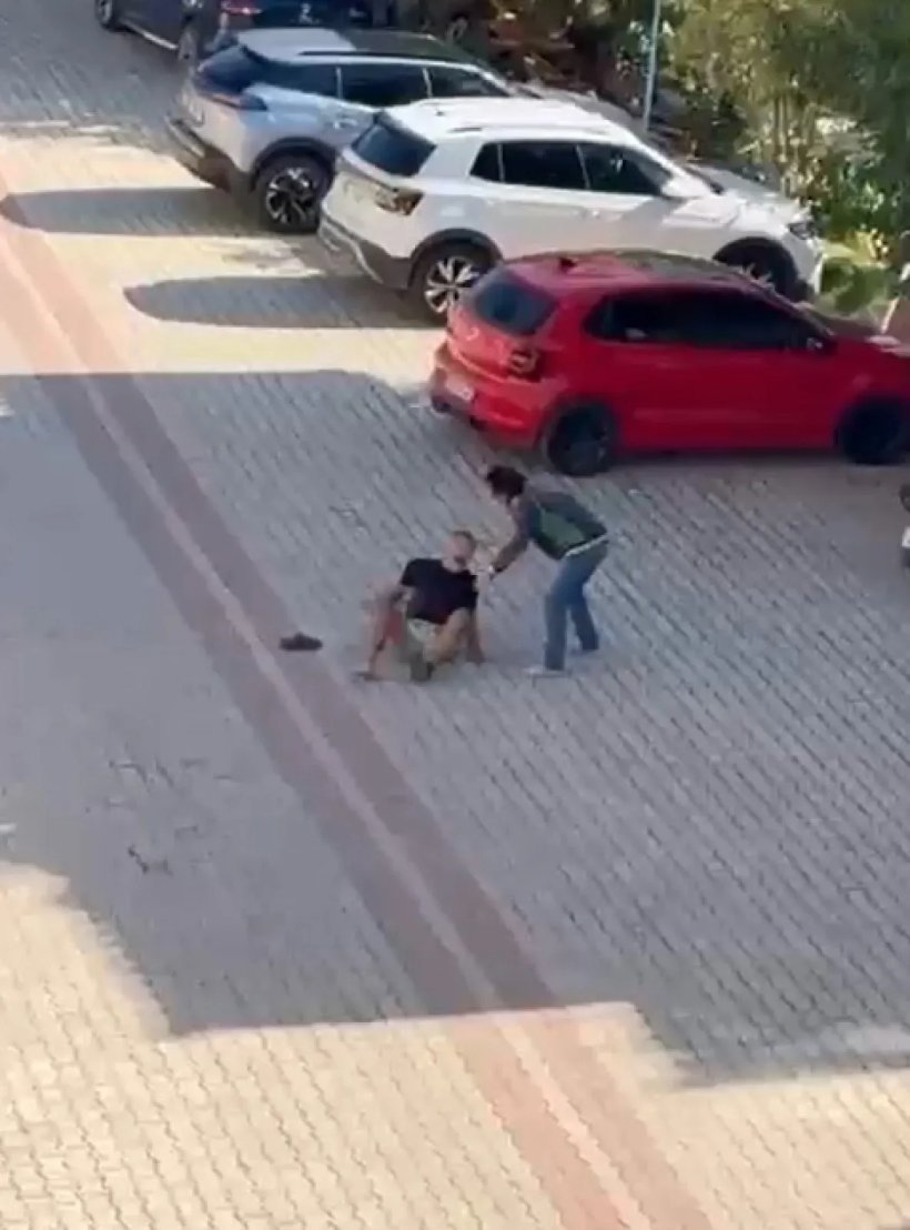 Gönül ilişkisi yaşadığı kadının oğlu tarafından öldürülmüştü! Kızı cenazeyi alırken gözyaşlarına boğuldu