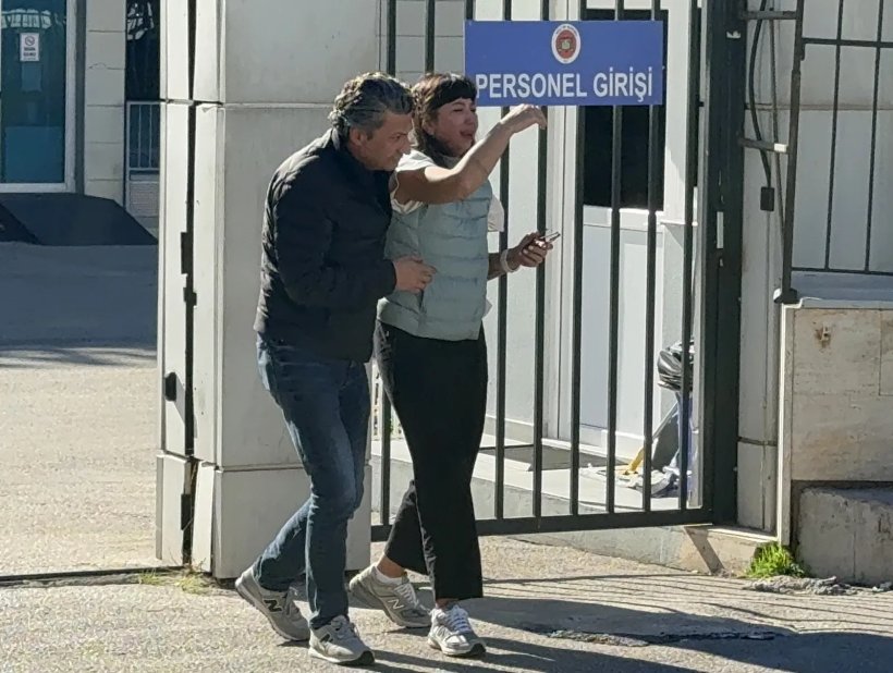 Gönül ilişkisi yaşadığı kadının oğlu tarafından öldürülmüştü! Kızı cenazeyi alırken gözyaşlarına boğuldu