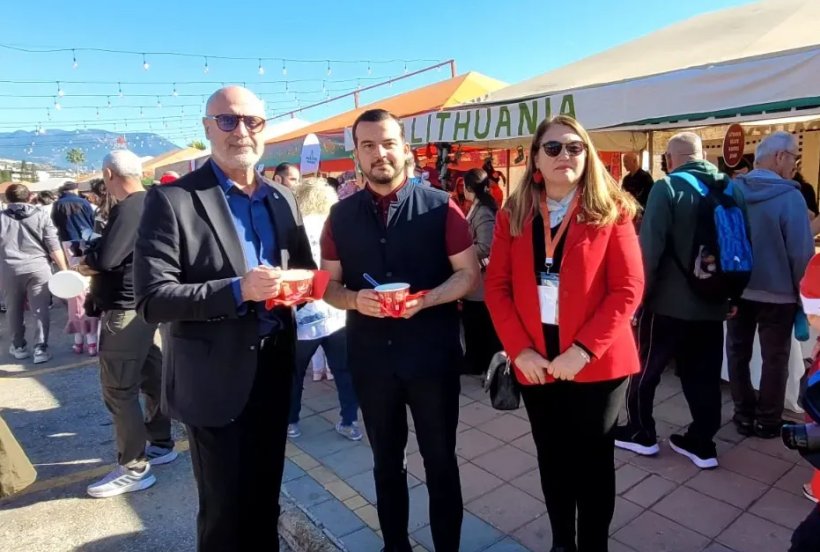 Rekor Katılım: Alanya Noel Pazarı şehir gündemine damga vurdu