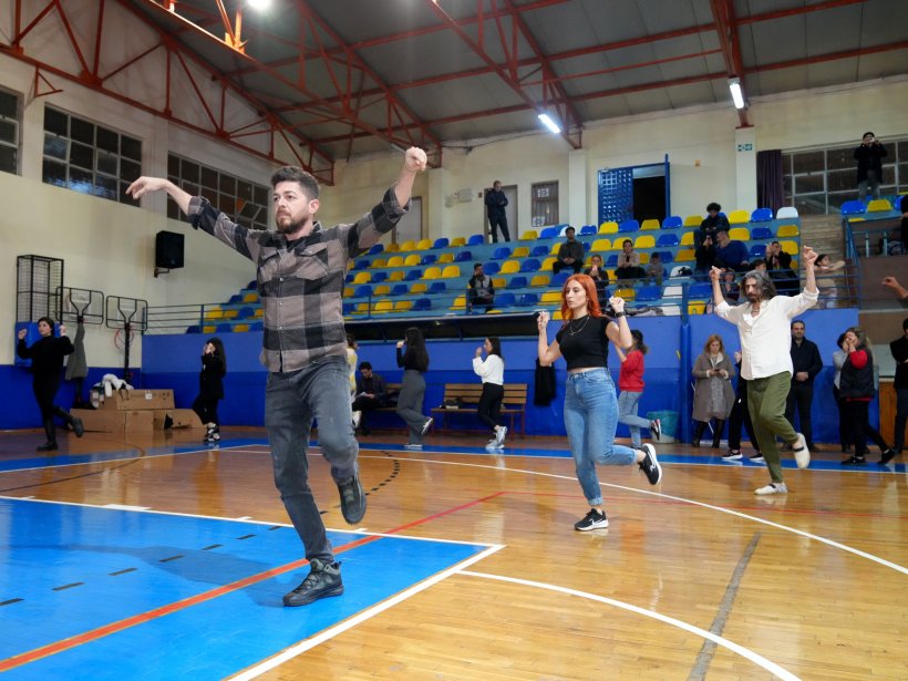 Alanya&rsquo;da Zeybek Kursları 3&rsquo;nc&uuml; d&ouml;nemi tamamlandı