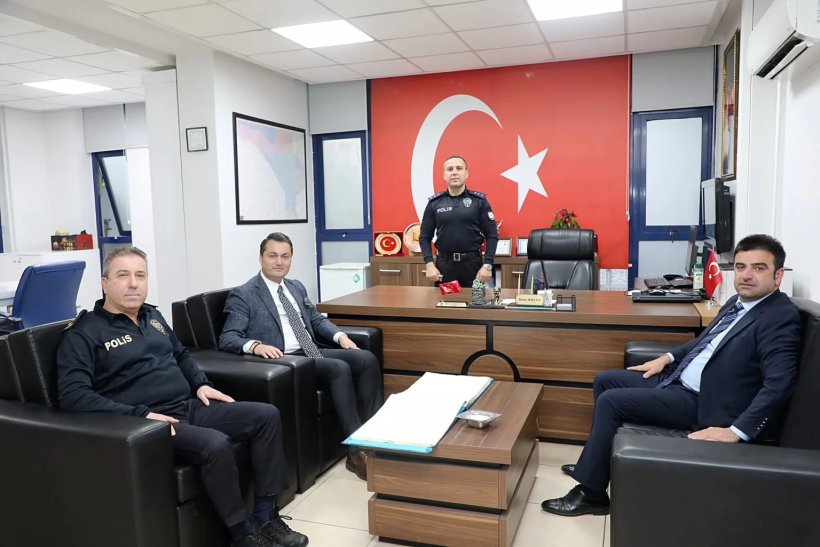 Alanya Kaymakamı Şakir Öner Öztürk polis merkezini denetledi