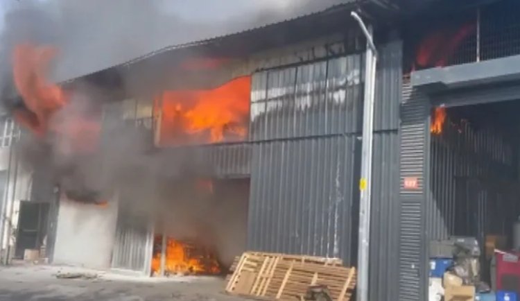 Alanya’da palet atölyesinde yangın