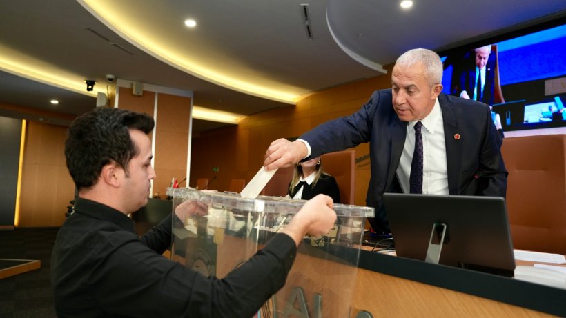 Alanya Belediyesi&rsquo;nde Denetim Komisyonu se&ccedil;imi yapıldı