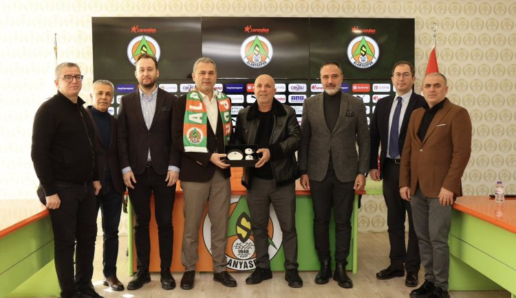 Ak Parti’den Alanyaspor’a destek ziyareti