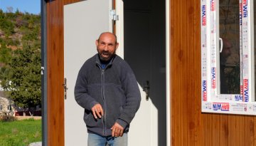 İhtiyaç sahibi vatandaşa konteyner ev verildi