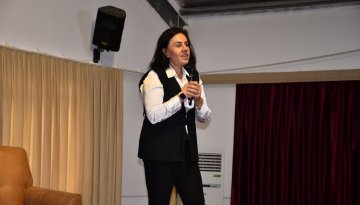 Başhekim Prof. Dr. Banu Karakuş Yılmaz öğrencilerle buluştu