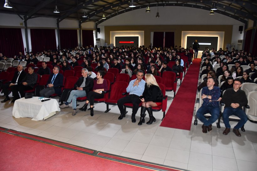 Başhekim Prof. Dr. Banu Karakuş Yılmaz &ouml;ğrencilerle buluştu