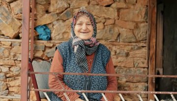 Alanya’da İhtiyaç Sahiplerine 120 Odun Sobası Dağıtıldı