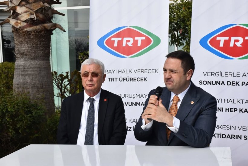 CHP’den TRT Antalya Önünde Eylem: TRT Tek Bir Kişinin Değil, 86 Milyonundur