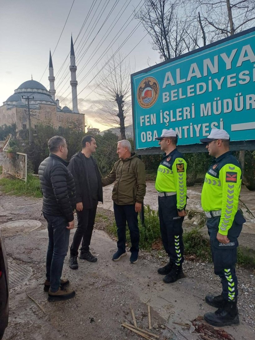 Kaymakam Öztürk Oba Esnafını Dinledi: Yaralar Hızla Sarılıyor