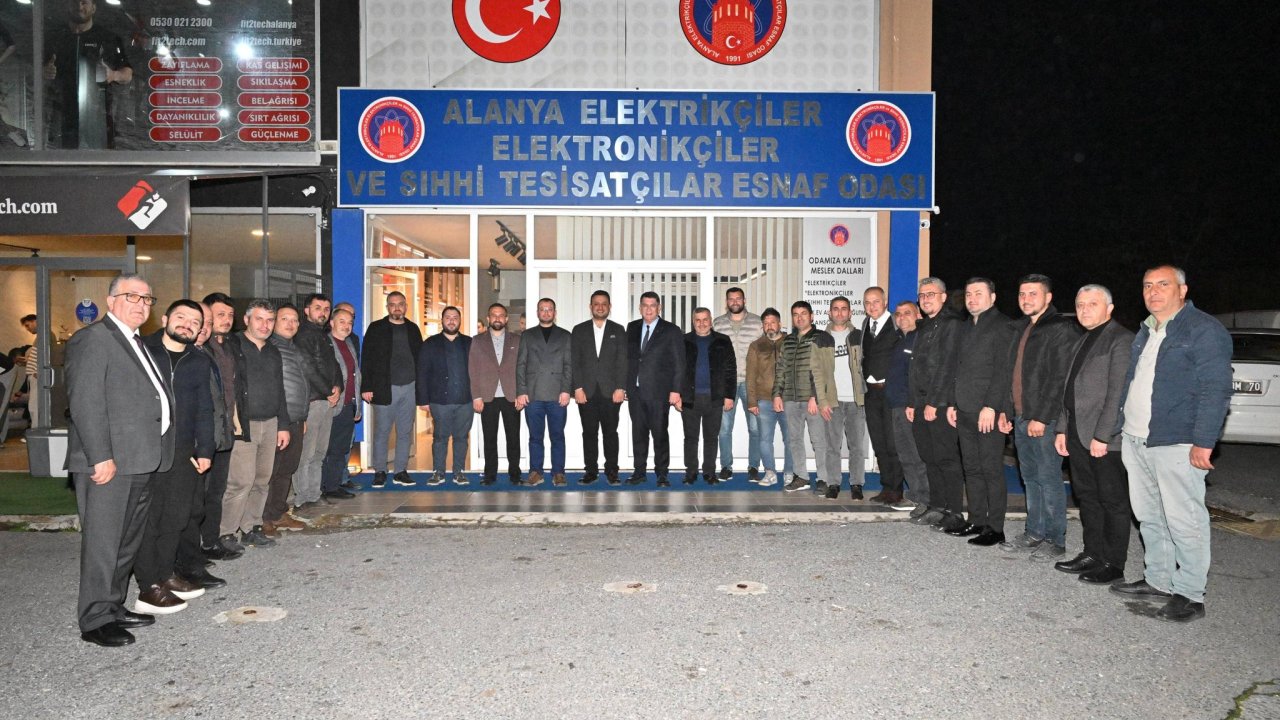 Alanya'da AESOB Başkanı Dere'ye tam destek