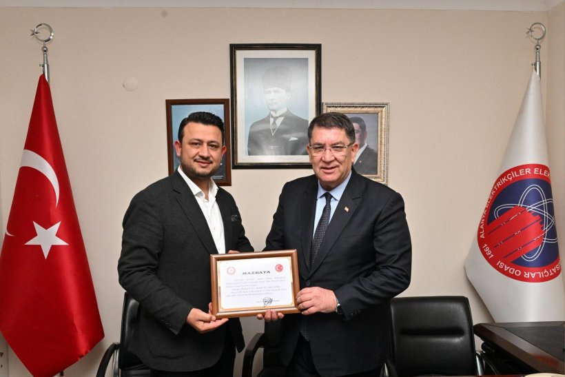 Alanya'da AESOB Başkanı Dere'ye tam destek