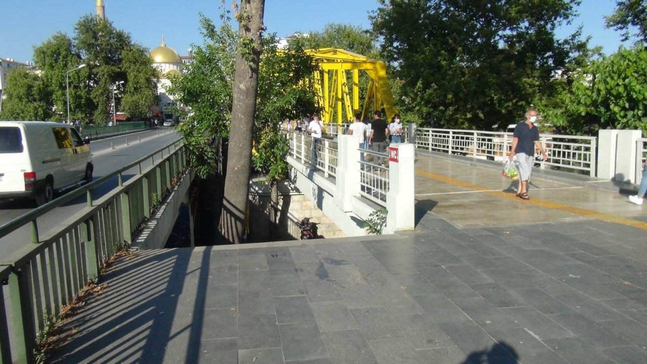 Manavgat'ta Acı Son: Merdivenlerden Düşen Adam Hayatını Kaybetti