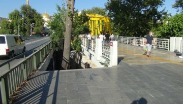 Manavgat'ta Acı Son: Merdivenlerden Düşen Adam Hayatını Kaybetti