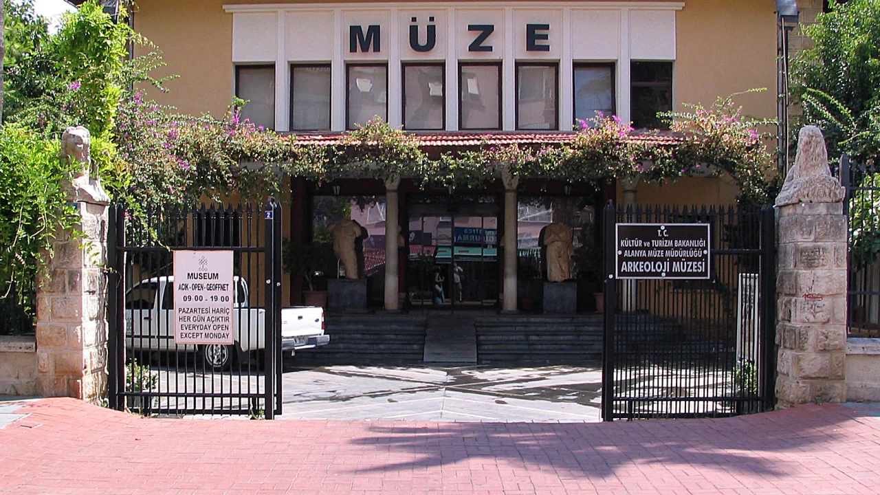Alanya Müzesi'nde 'Müzelik Sohbetler' Heyecanı