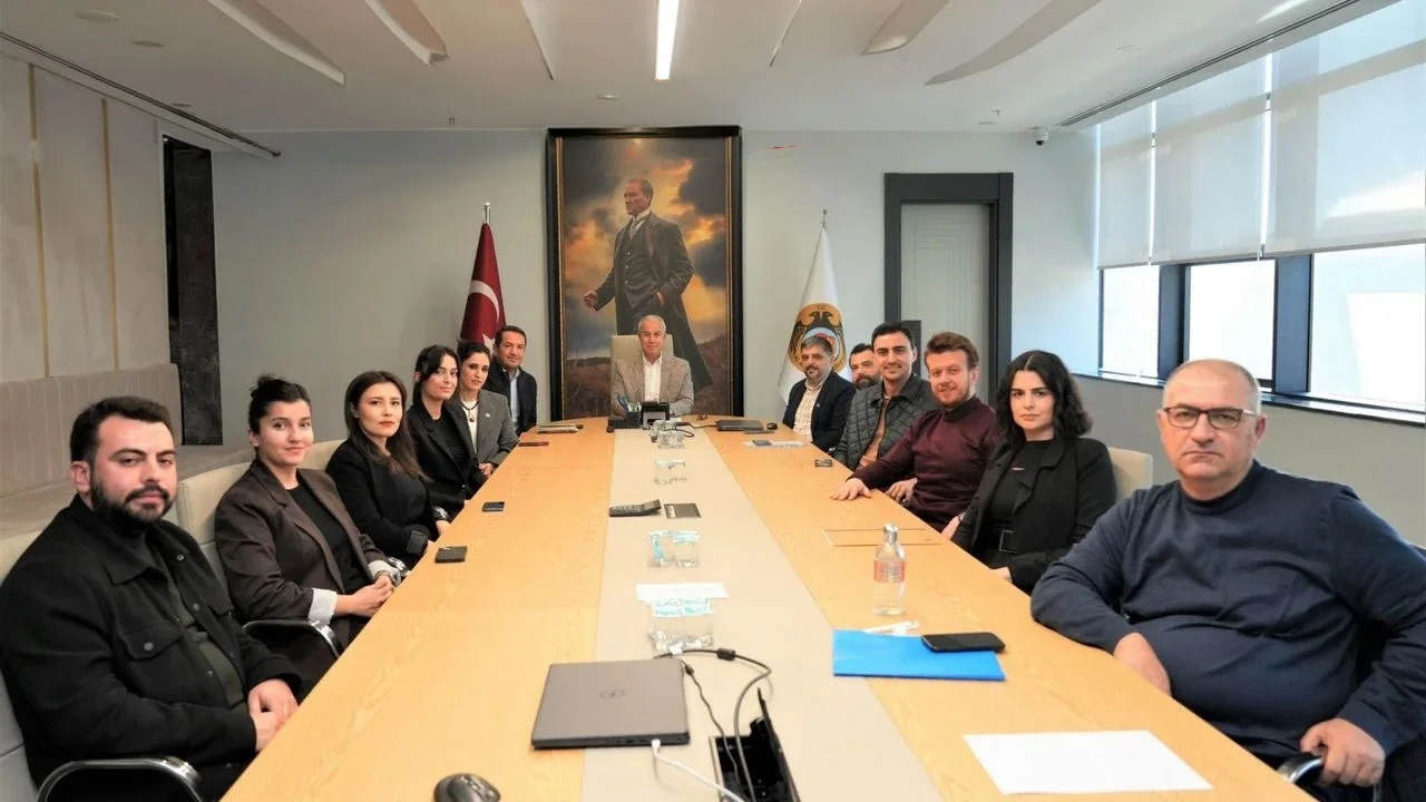 Alanya'da 'Estetik Operasyon' Başlıyor: Özçelik ve Mimarlar Odası'ndan Tarihi Zirve!