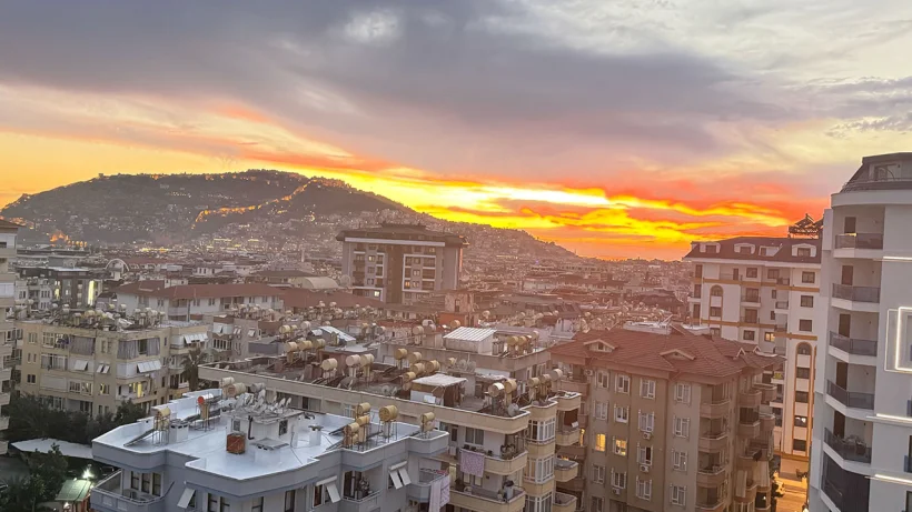 Alanya’da Kışın Ortasında Bahar Müjdesi: Yağış Gidiyor, Güneş Geliyor!
