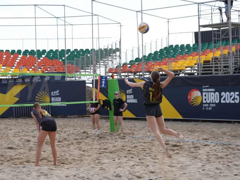 Plajda Şubat Coşkusu: Halk Şampiyonası Nefes Kesti