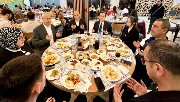 Kaymakam Öztürk, Üniversitelilerle İftarda Buluştu