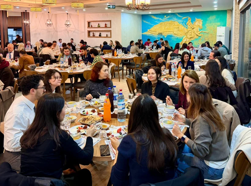 Kaymakam Öztürk, Üniversitelilerle İftarda Buluştu