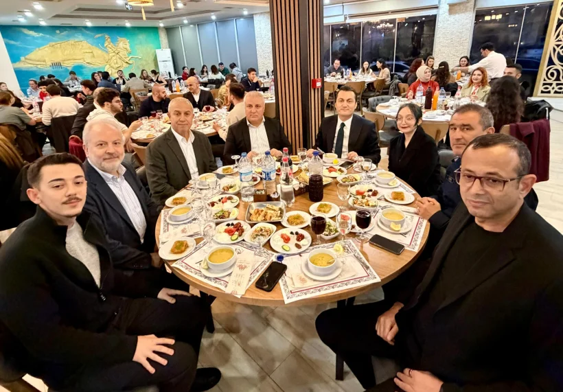 Kaymakam Öztürk, Üniversitelilerle İftarda Buluştu