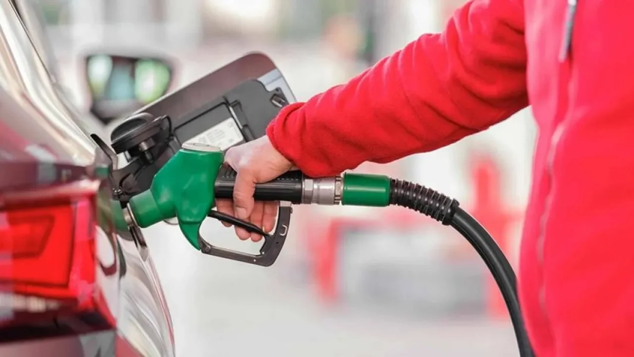 Benzine yeni zam yolda