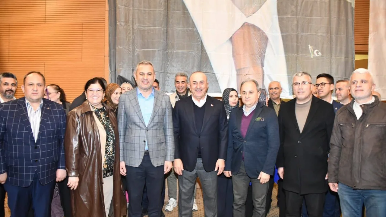 Alanya Ak Parti  iftar davetinde Toklu'ya vefa