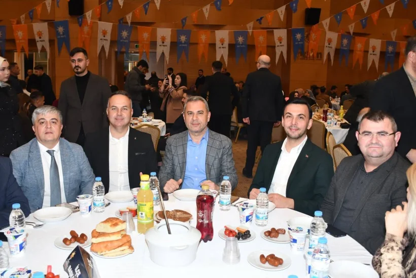 Alanya Ak Parti iftar davetinde Toklu'ya vefa