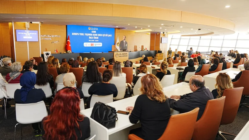 Alanya'da CEMR Avrupa Yerel Yaşamda Kadın-Erkek Eşitliği Şartı imzalandı