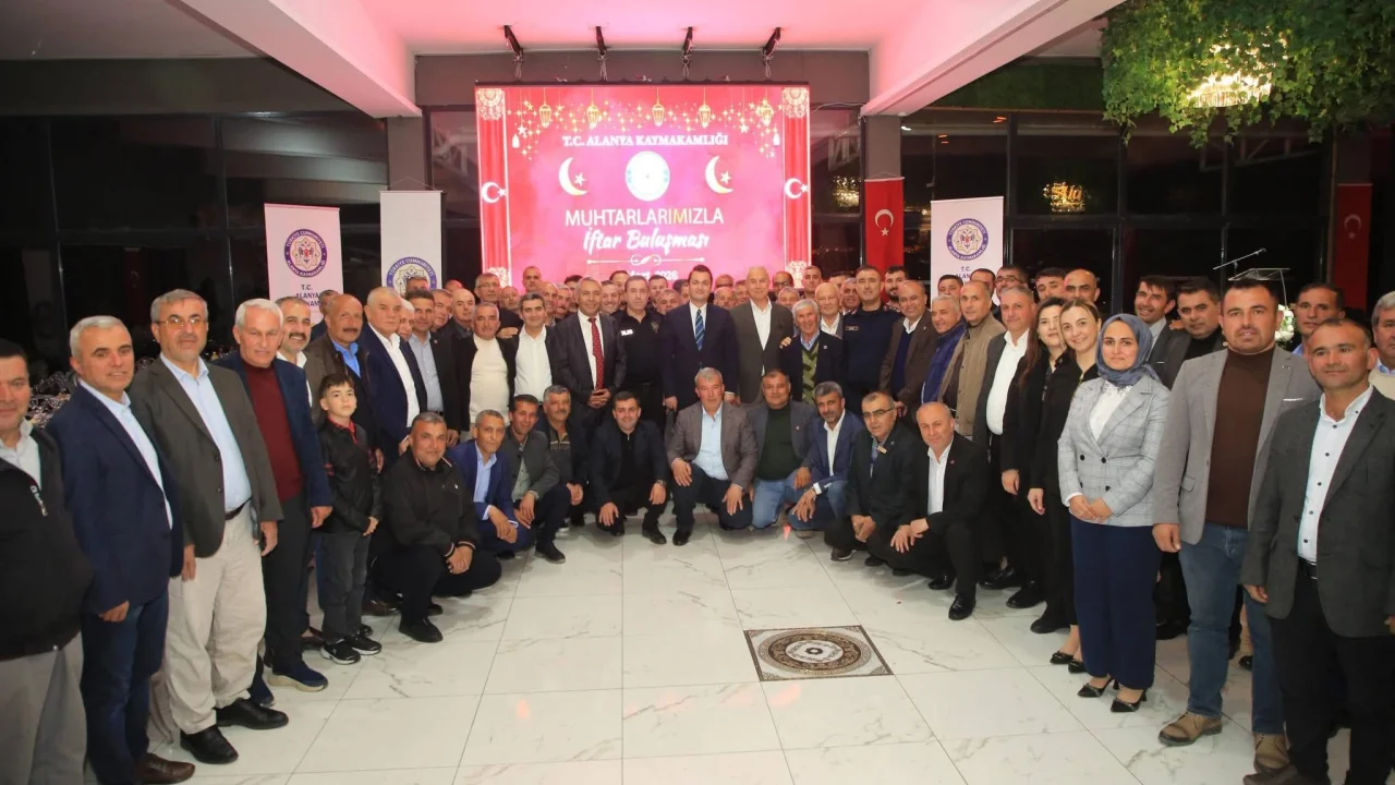 Kaymakam Öztürk Muhtarlarla İftarda Buluştu