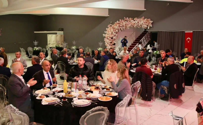 Kaymakam &Ouml;zt&uuml;rk Muhtarlarla İftarda Buluştu