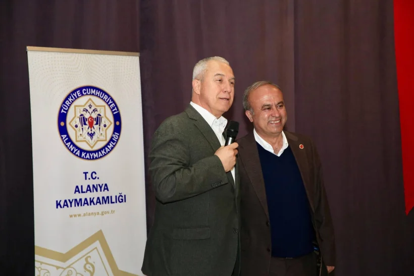 Kaymakam &Ouml;zt&uuml;rk Muhtarlarla İftarda Buluştu