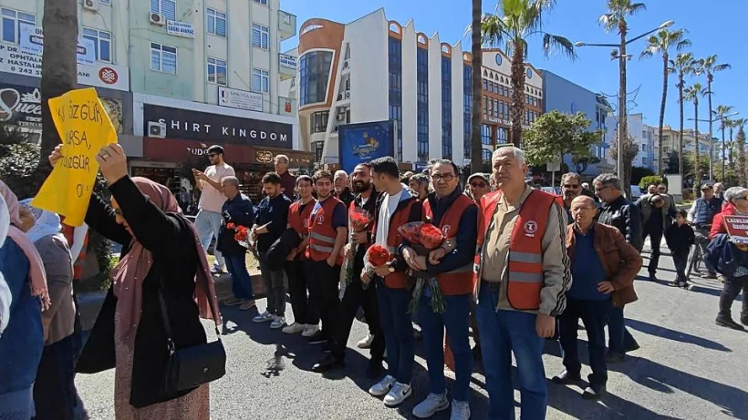 Alanya'da 8 Mart Ruhu: Sokaklarda Dayanışma Var 💜