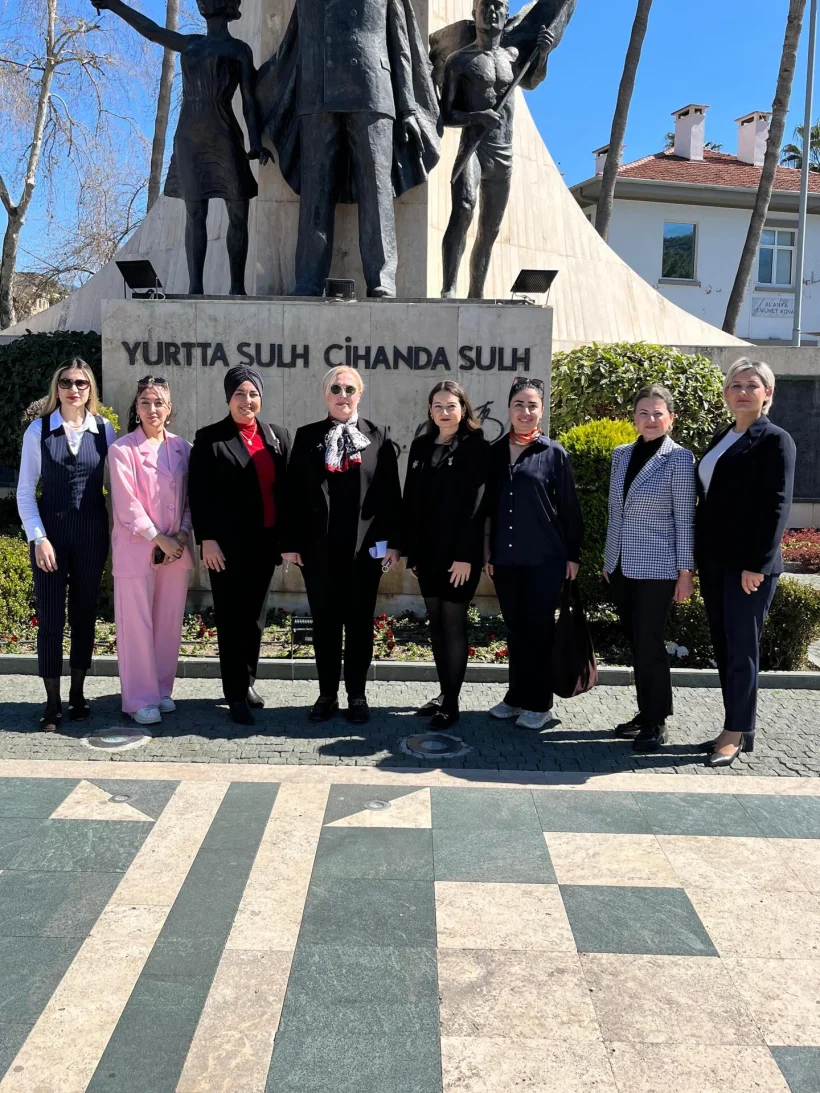 Alanya'da 8 Mart Ruhu: Sokaklarda Dayanışma Var 💜