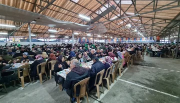 Gazipaşa’da 'Gönül Sofrası' Kuruldu: AK Parti İftarına Yoğun Katılım 🌙