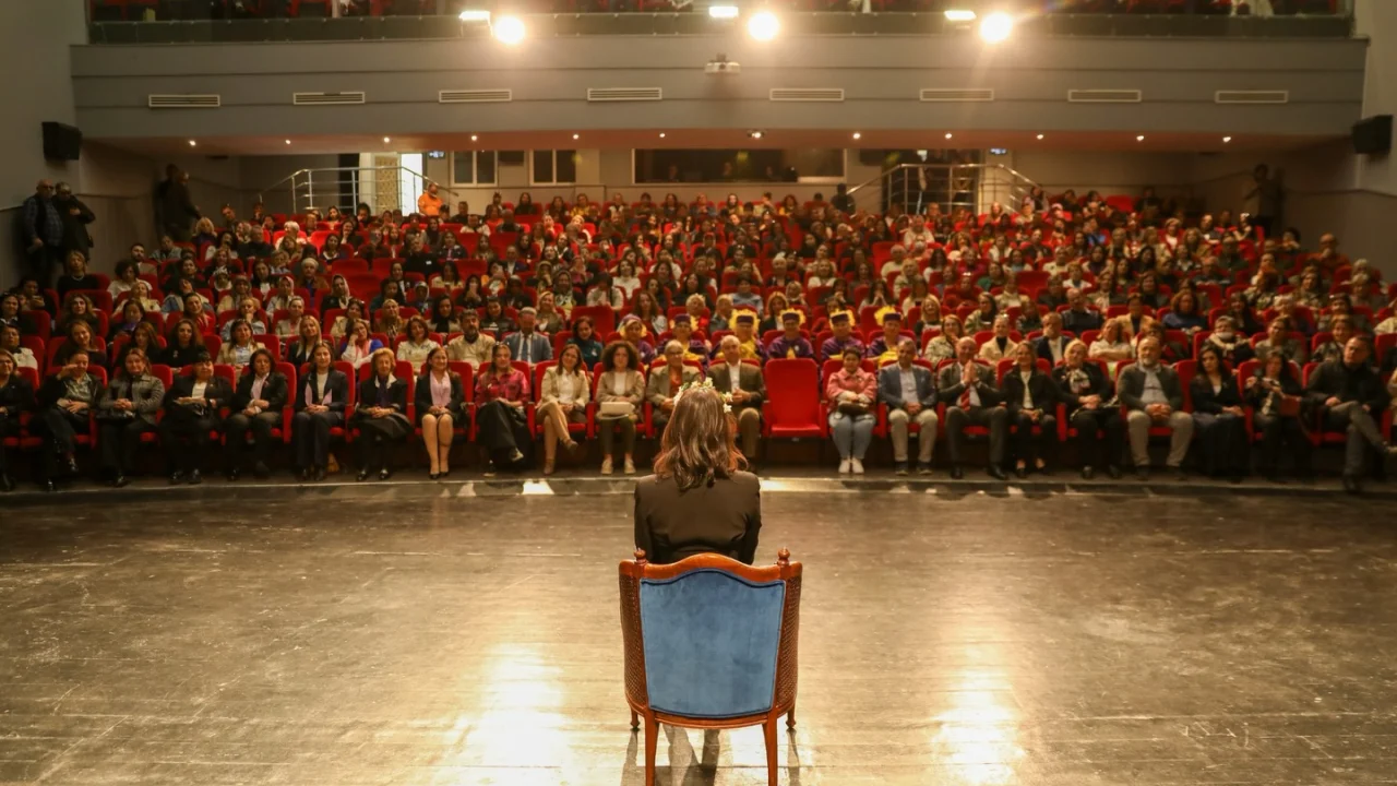 İlham Veren Buluşma: Alanya'da Aslı Şafak Misafir Edildi