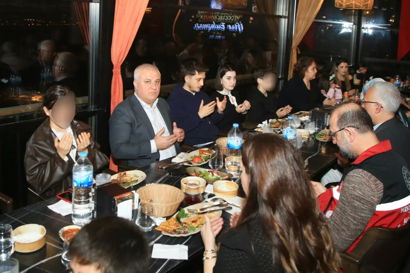 🌙 Alanya&rsquo;da G&ouml;n&uuml;l Sofrası: Koruyucu Aileler İftarda Buluştu
