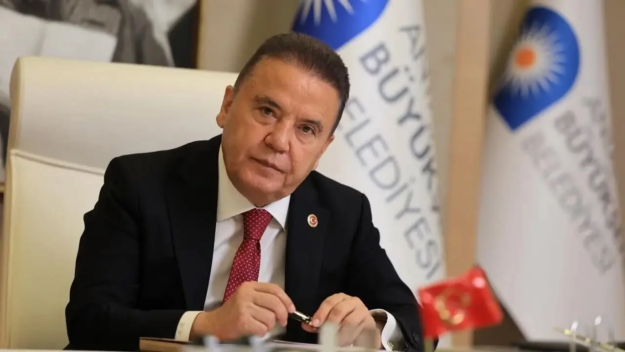 Muhittin Böcek'ten Antalyalılara yeni mektup