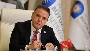 Muhittin Böcek'ten Antalyalılara yeni mektup