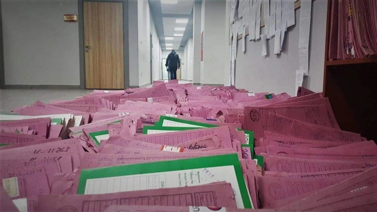 Alanya'da İcra Fırtınası: Ekonomik Sıkıntılar Vatandaşı İcra Batağına Düşürdü