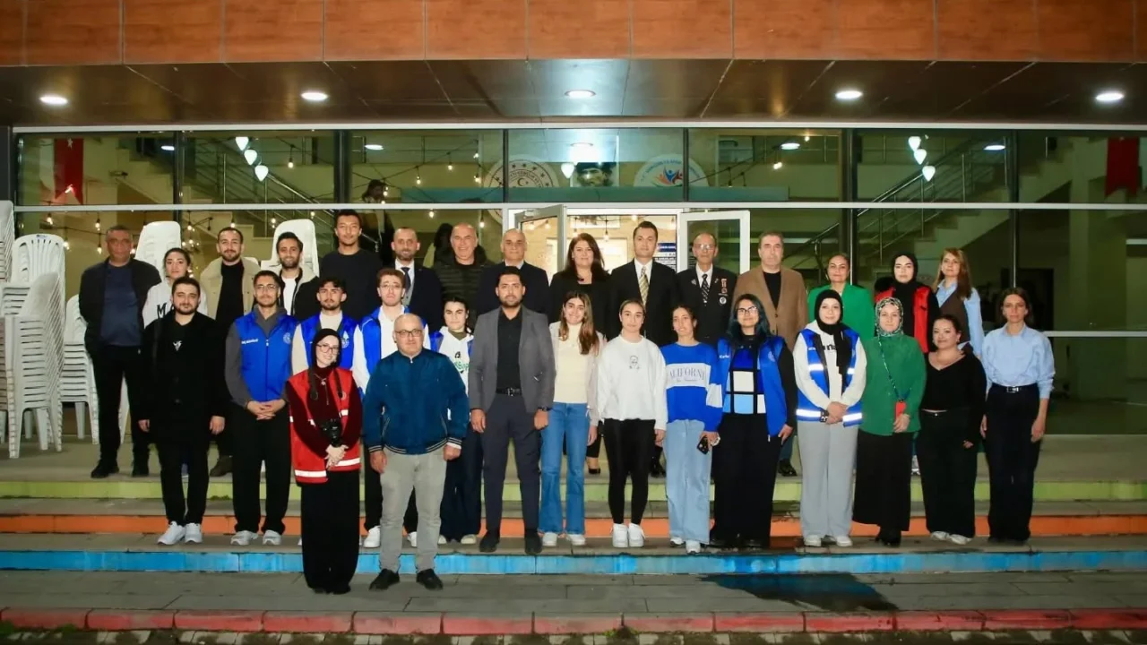 Alanya Kaymakamı Öztürk Gençlerle İftarda Buluştu