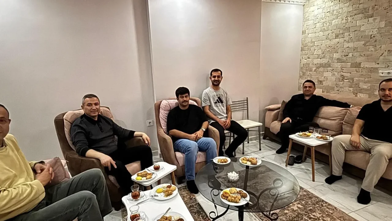 ALKÜ Rektörü Türkdoğan Öğrenci Evine Misafir Oldu