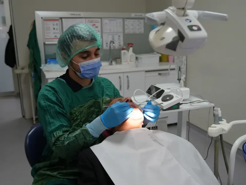 ALKÜ ve Alanya Belediyesi’nden Sevgi Dolu Dokunuş: Down Sendromlu Bireylere Özel Diş Taraması