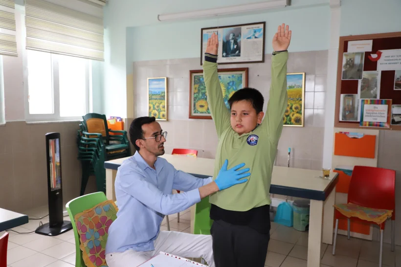 Alanya Beleyesi'nden okullara farkındalık eğitimi