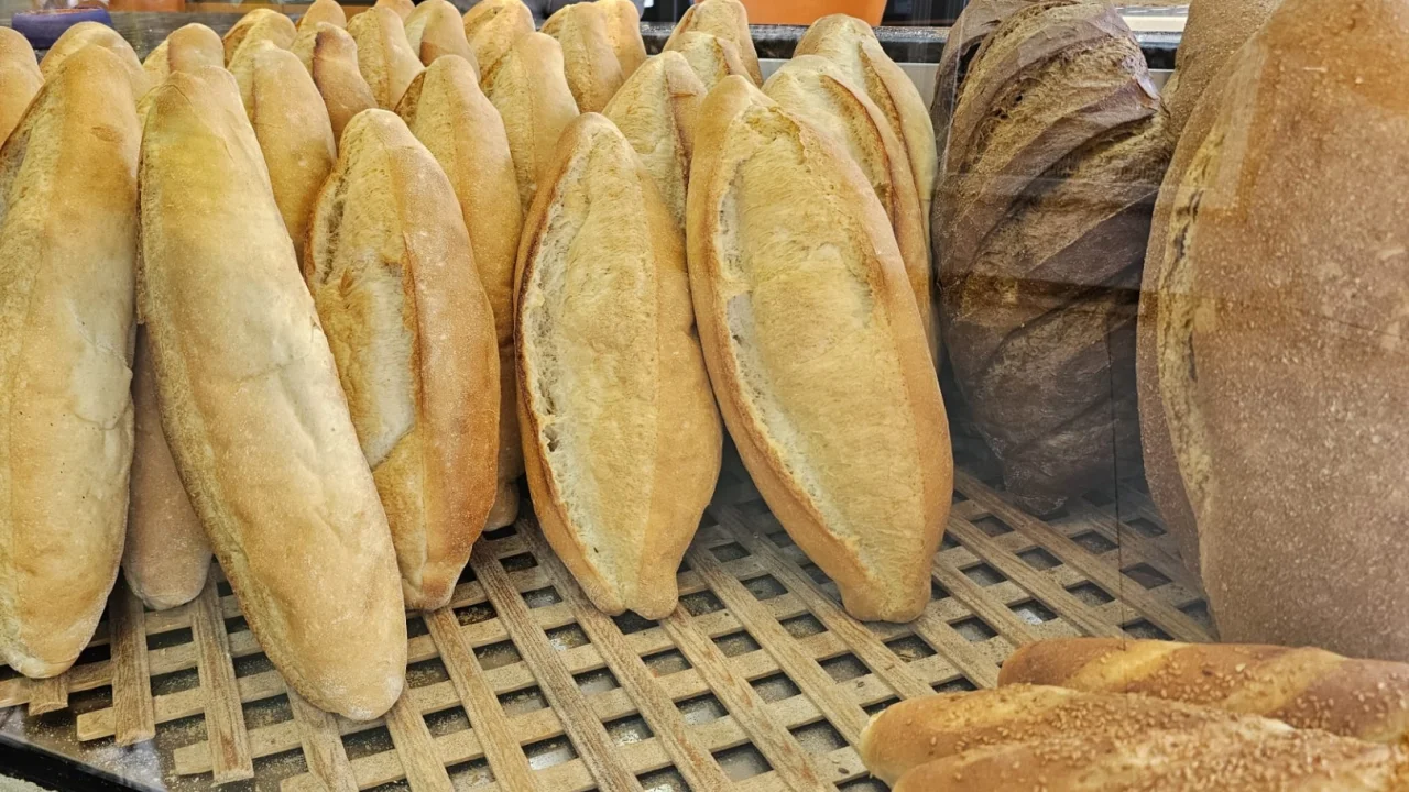Ekmekte Beklenmedik Zam: Yeni Fiyat 17,50 TL oldu: Gözler Alanya fırınlarında