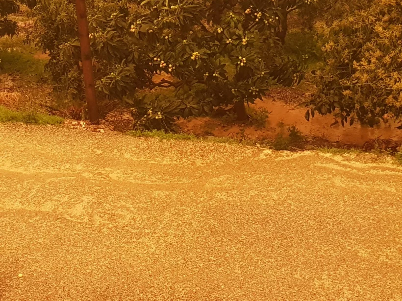 Alanya'da Toz Bulutu ve Çamur Yağışı Oto Yıkamacılara Yüz Güldürdü