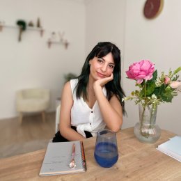 Köşe Yazarı Berfin Aladağ